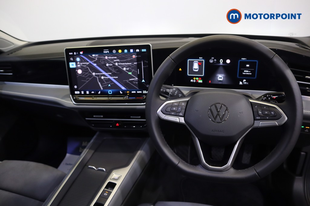 Volkswagen Passat Life Automatic Petrol Plug-In Hybrid Estate - Stock Number (1578389) - 1st supplementary image