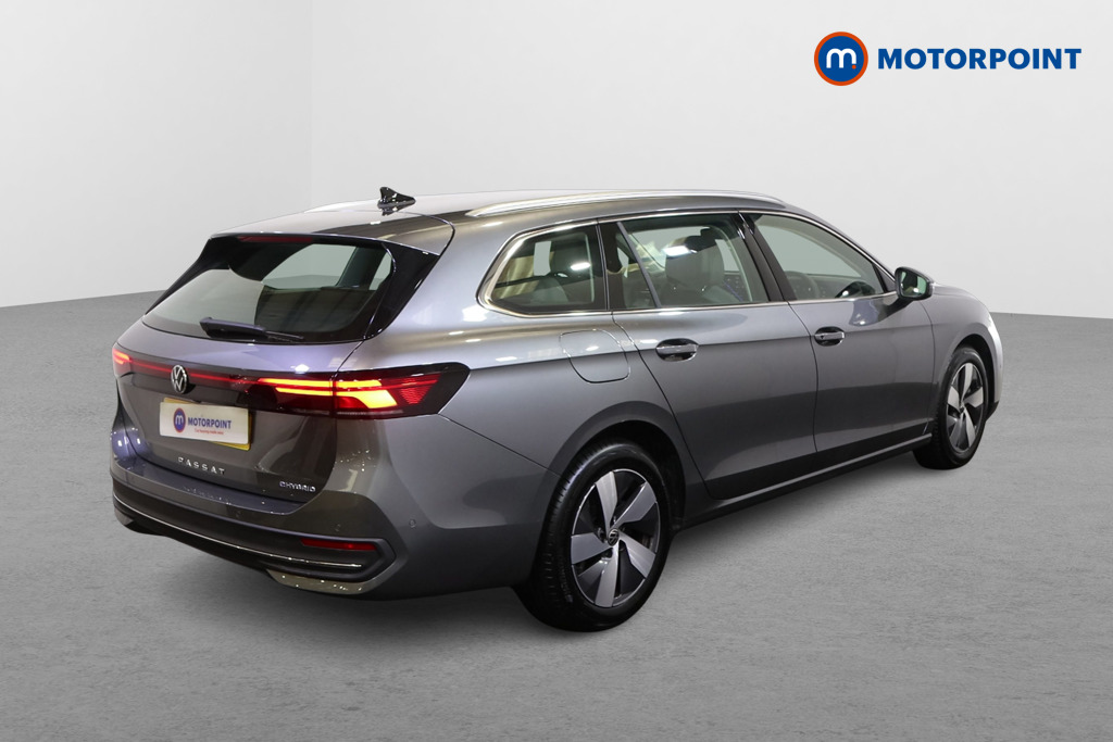 Volkswagen Passat Life Automatic Petrol Plug-In Hybrid Estate - Stock Number (1578389) - Drivers side rear corner