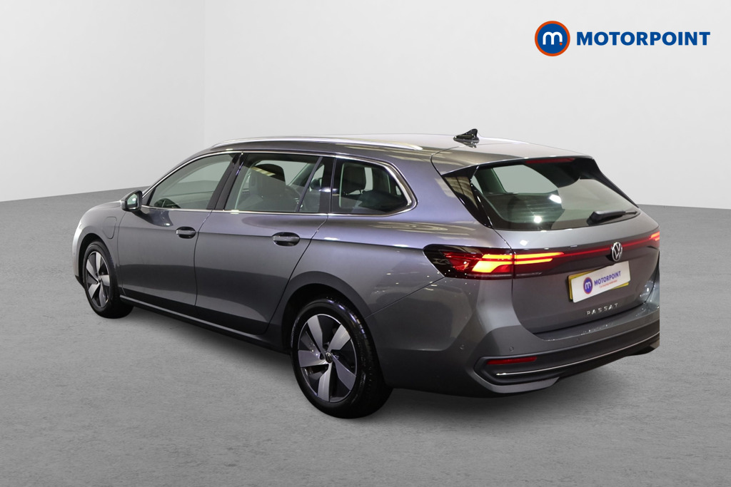 Volkswagen Passat Life Automatic Petrol Plug-In Hybrid Estate - Stock Number (1578389) - Passenger side rear corner