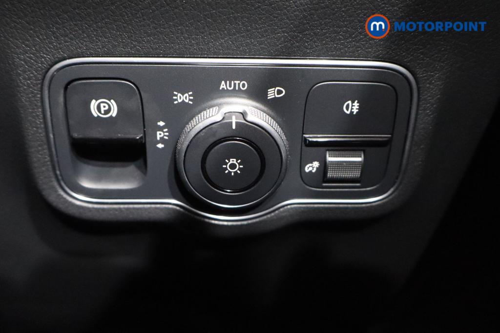 Mercedes-Benz GLA Amg Line Automatic Petrol SUV - Stock Number (1578774) - 8th supplementary image