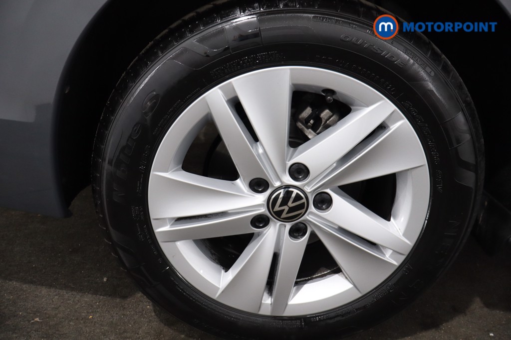 Volkswagen Golf Life Manual Diesel Estate - Stock Number (1578978) - 9th supplementary image