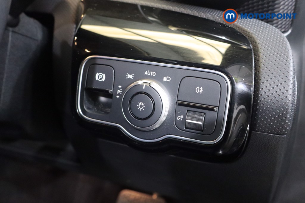 Mercedes-Benz A Class Sport Automatic Diesel Hatchback - Stock Number (1570600) - 5th supplementary image
