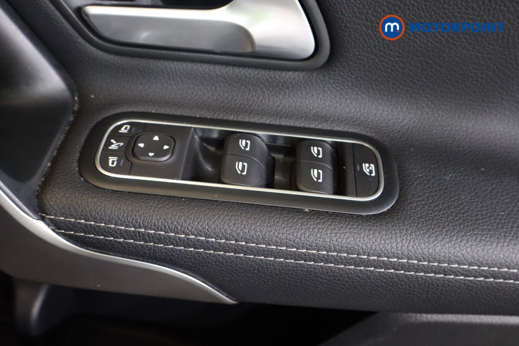 Mercedes-Benz A Class Sport Automatic Diesel Hatchback - Stock Number (1570600) - 9th supplementary image