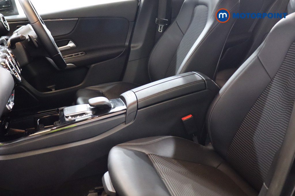Mercedes-Benz A Class Sport Automatic Diesel Hatchback - Stock Number (1570600) - 12th supplementary image