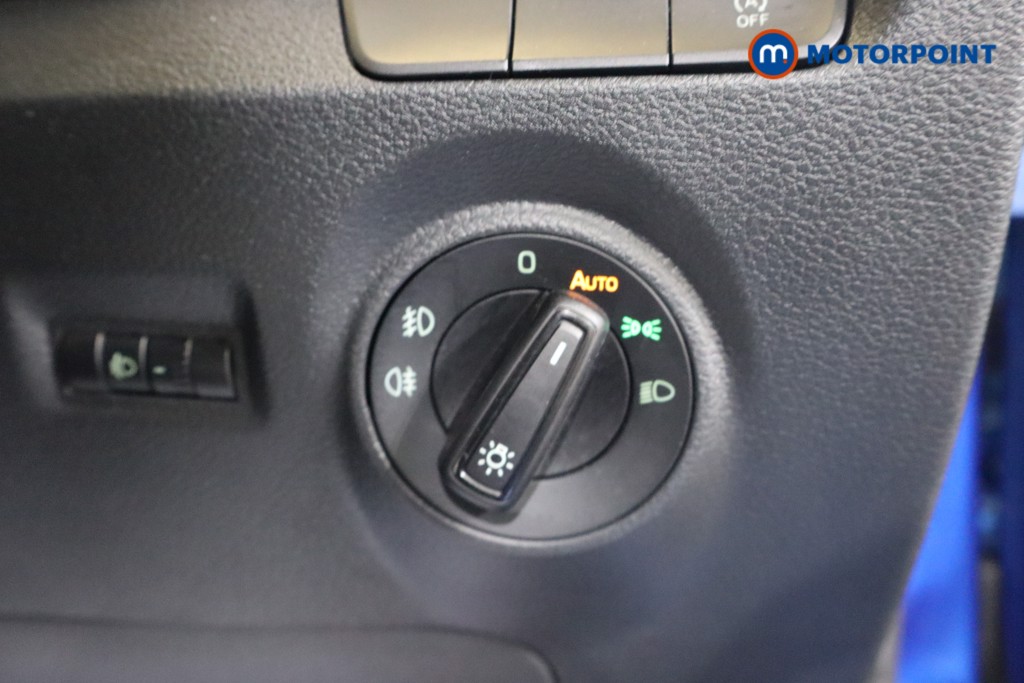 Skoda Fabia Colour Edition Manual Petrol Hatchback - Stock Number (1574463) - 5th supplementary image