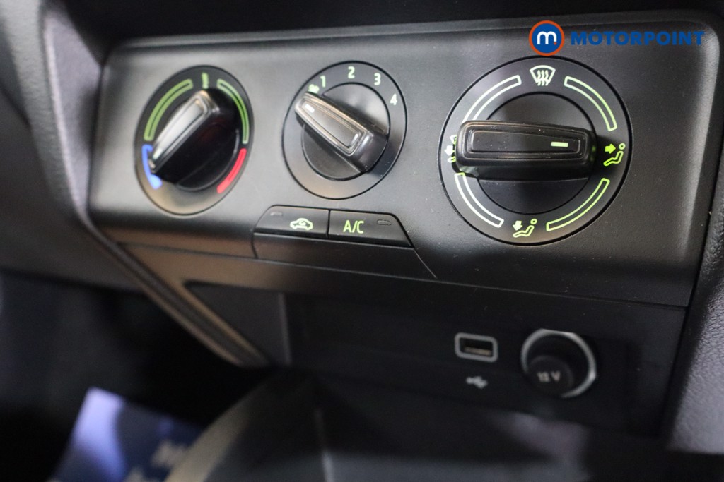 Skoda Fabia Colour Edition Manual Petrol Hatchback - Stock Number (1574463) - 7th supplementary image