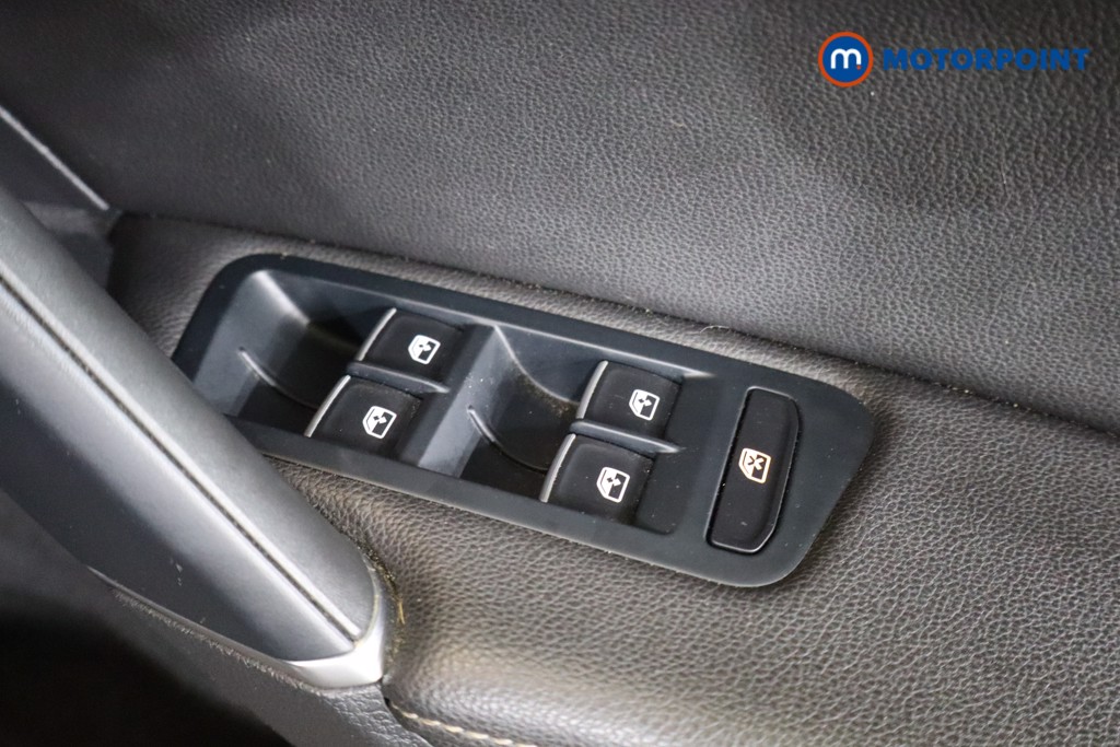 Volkswagen Golf R Automatic Petrol Hatchback - Stock Number (1576007) - 9th supplementary image