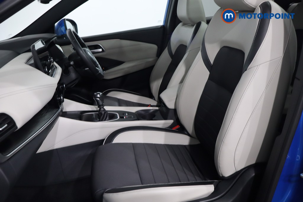 Nissan Qashqai Tekna Manual Petrol SUV - Stock Number (1576296) - 4th supplementary image