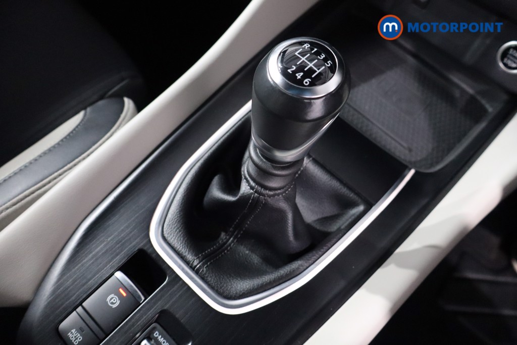 Nissan Qashqai Tekna Manual Petrol SUV - Stock Number (1576296) - 14th supplementary image