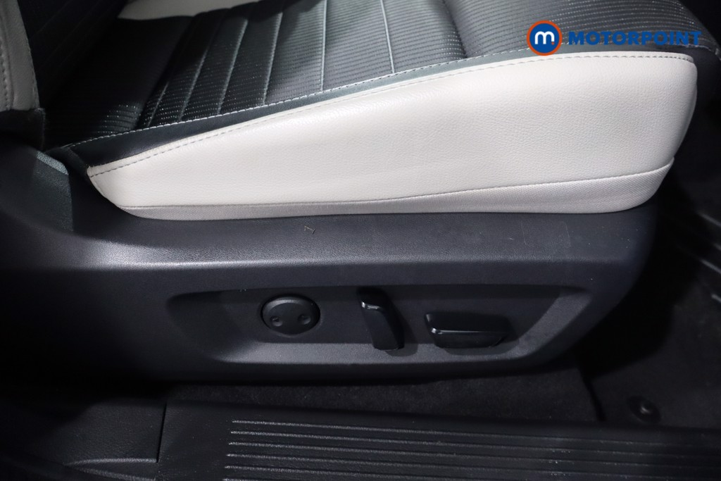 Nissan Qashqai Tekna Manual Petrol SUV - Stock Number (1576296) - 19th supplementary image