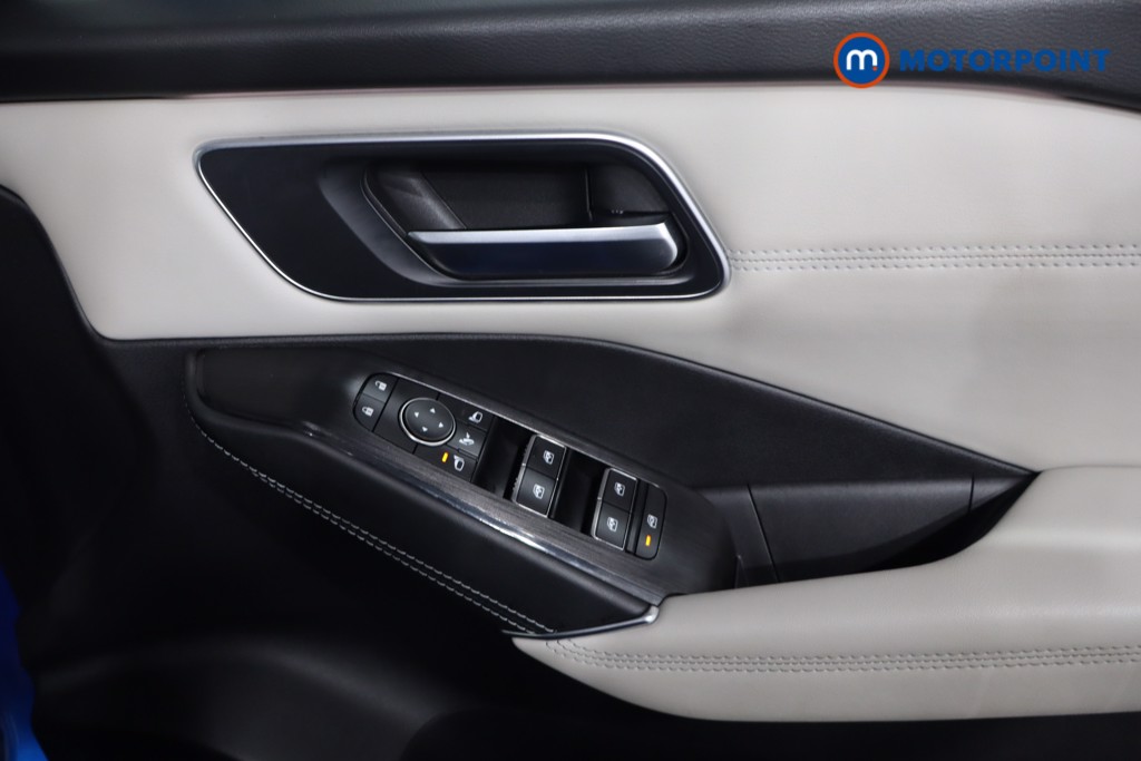 Nissan Qashqai Tekna Manual Petrol SUV - Stock Number (1576296) - 20th supplementary image