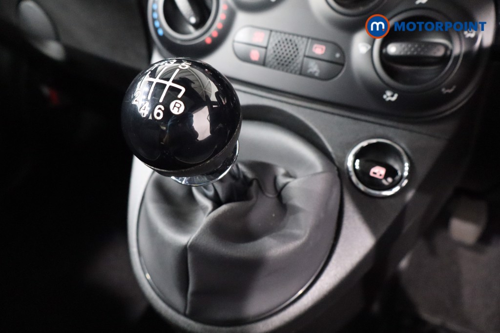 Fiat 500 Lounge Manual Petrol-Electric Hybrid Hatchback - Stock Number (1578013) - 14th supplementary image