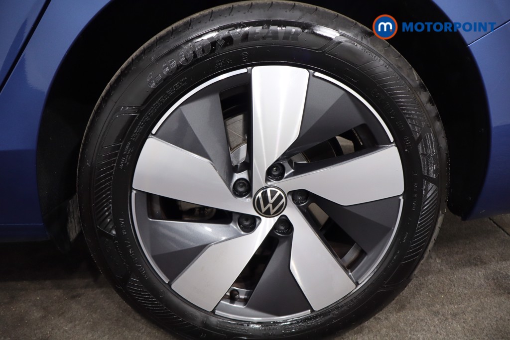 Volkswagen Passat Life Automatic Petrol Plug-In Hybrid Estate - Stock Number (1578142) - 12th supplementary image
