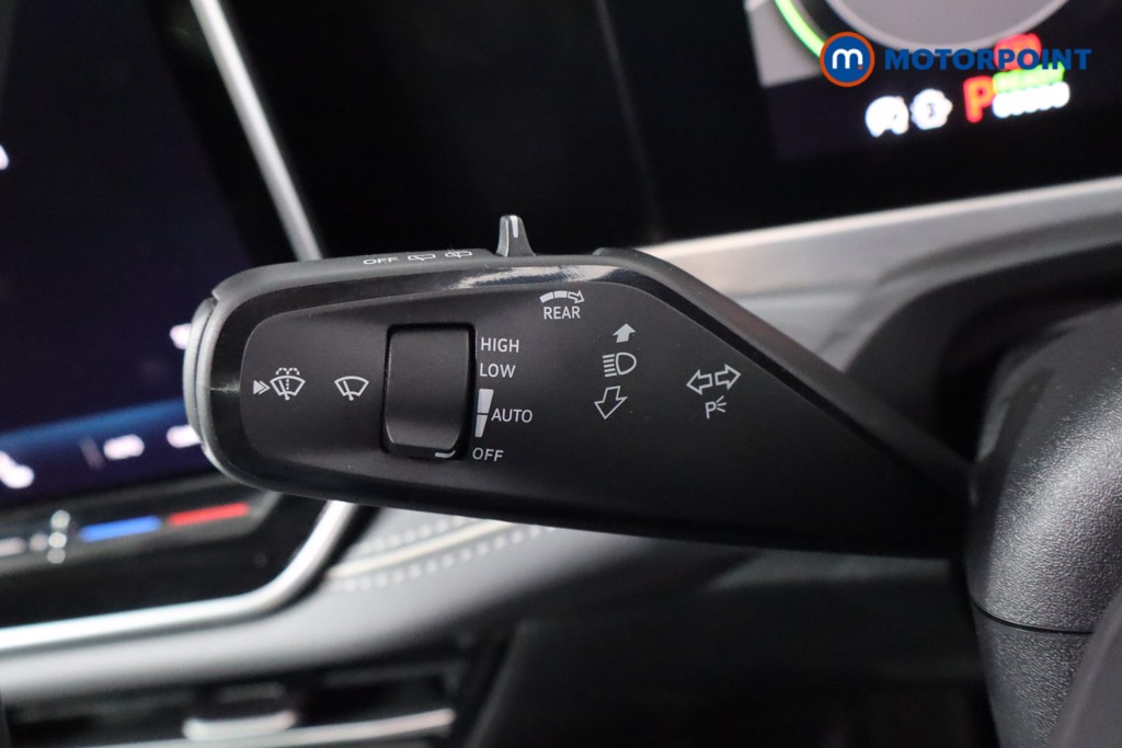 Volkswagen Passat Life Automatic Petrol Plug-In Hybrid Estate - Stock Number (1578142) - 16th supplementary image