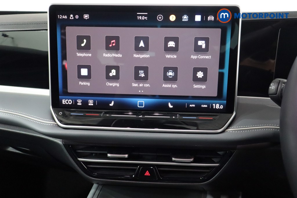 Volkswagen Passat Life Automatic Petrol Plug-In Hybrid Estate - Stock Number (1578142) - 19th supplementary image