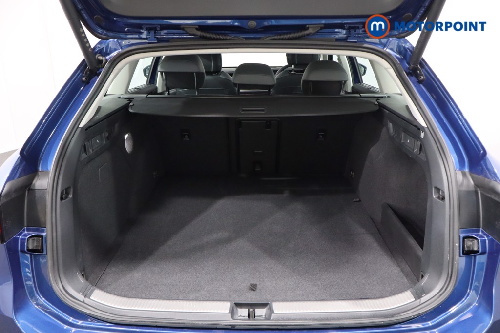 Volkswagen Passat Life Automatic Petrol Plug-In Hybrid Estate - Stock Number (1578142) - 39th supplementary image