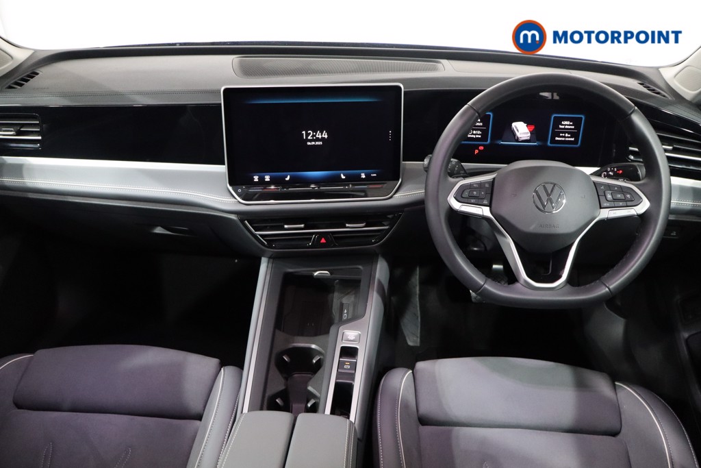 Volkswagen Passat Life Automatic Petrol Plug-In Hybrid Estate - Stock Number (1578142) - 1st supplementary image