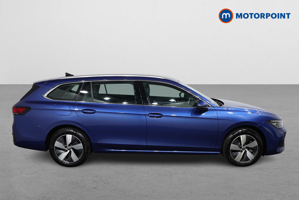 Volkswagen Passat Life Automatic Petrol Plug-In Hybrid Estate - Stock Number (1578142) - Drivers side