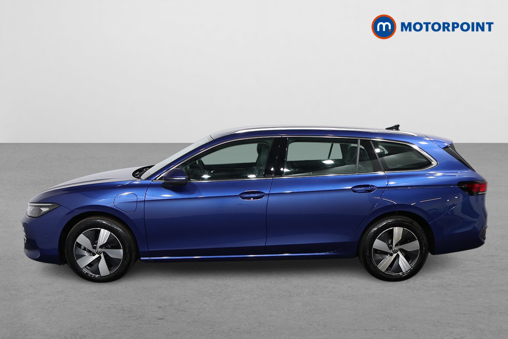 Volkswagen Passat Life Automatic Petrol Plug-In Hybrid Estate - Stock Number (1578142) - Passenger side