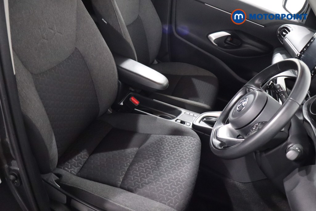 Toyota Yaris Cross Icon Automatic Petrol-Electric Hybrid Estate - Stock Number (1578210) - 23rd supplementary image