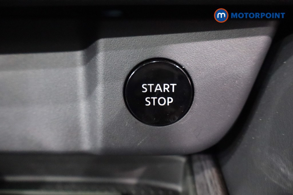 Nissan Qashqai Tekna Automatic Petrol-Electric Hybrid SUV - Stock Number (1578654) - 13th supplementary image