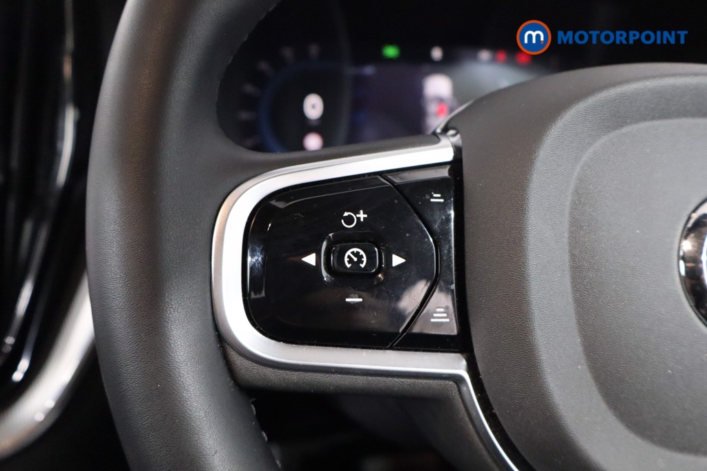 Volvo Xc60 Plus Black Edition Automatic Petrol SUV - Stock Number (1572785) - 7th supplementary image