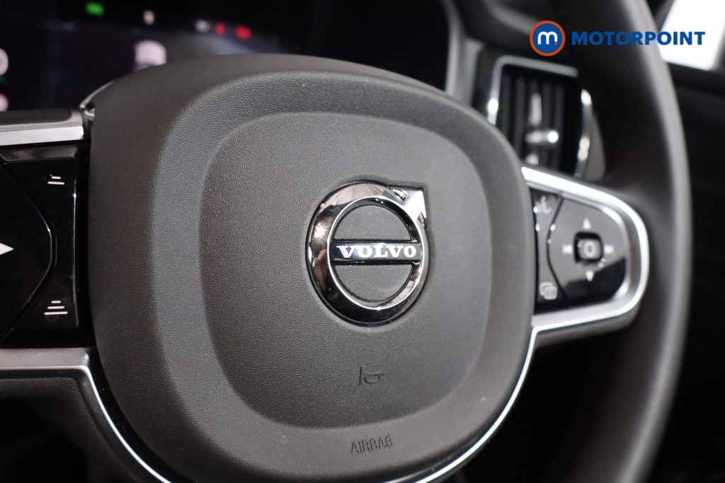 Volvo Xc60 Plus Black Edition Automatic Petrol SUV - Stock Number (1572785) - 8th supplementary image