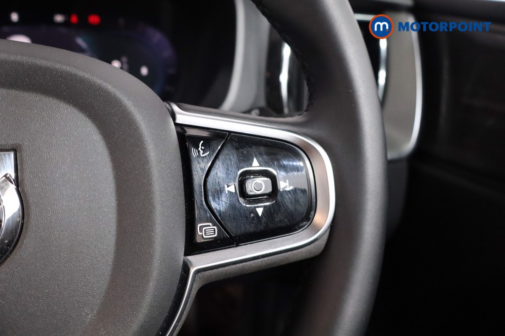 Volvo Xc60 Plus Black Edition Automatic Petrol SUV - Stock Number (1572785) - 9th supplementary image