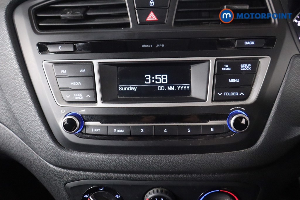 Hyundai I20 S Air Manual Petrol Hatchback - Stock Number (1573063) - 2nd supplementary image