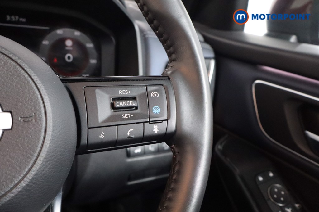 Nissan Qashqai Tekna Manual Petrol SUV - Stock Number (1574252) - 9th supplementary image