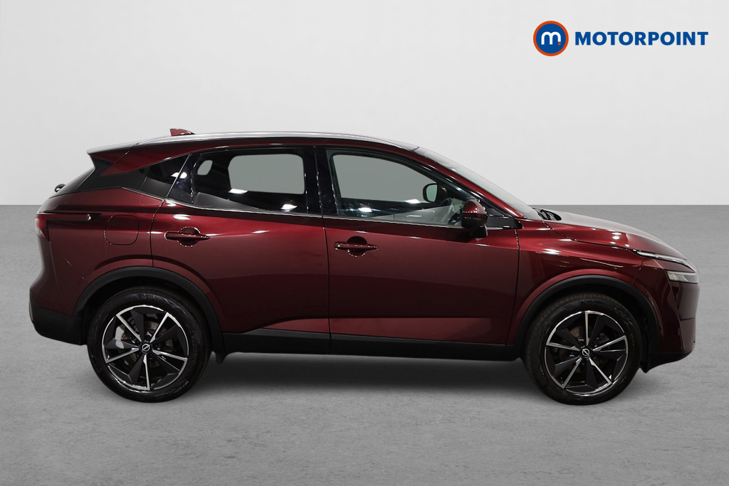 Nissan Qashqai Tekna Manual Petrol SUV - Stock Number (1574252) - Drivers side