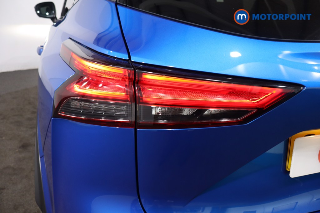 Nissan Qashqai Tekna Manual Petrol SUV - Stock Number (1576297) - 23rd supplementary image