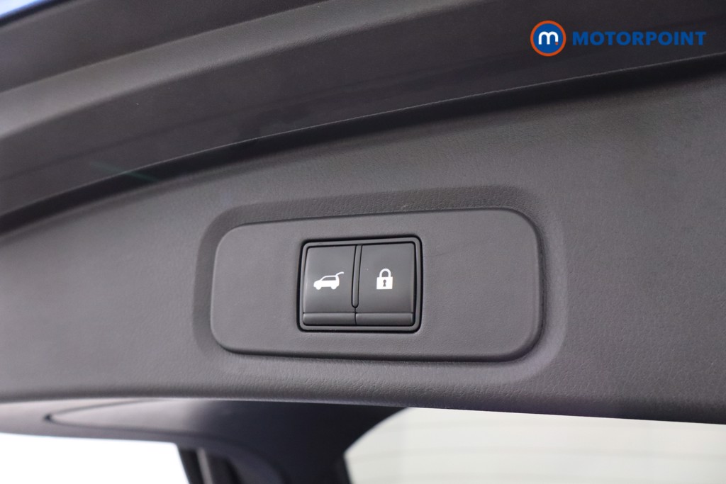 Nissan Qashqai Tekna Manual Petrol SUV - Stock Number (1576297) - 28th supplementary image