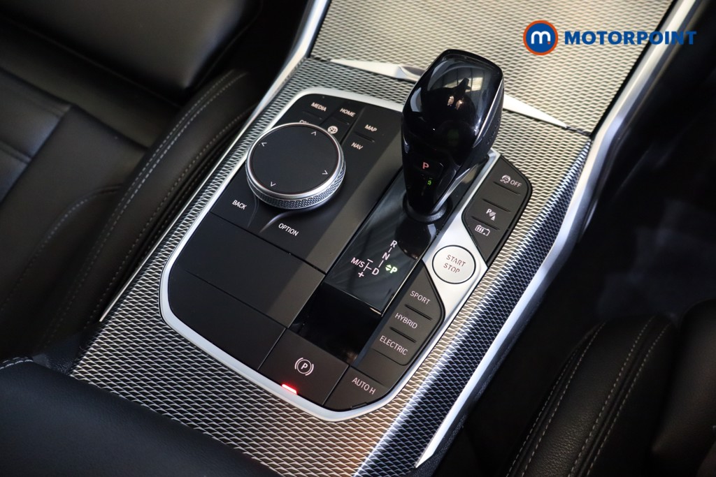BMW 3 Series M Sport Automatic Petrol Plug-In Hybrid Saloon - Stock Number (1576592) - 12th supplementary image