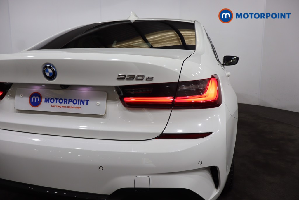 BMW 3 Series M Sport Automatic Petrol Plug-In Hybrid Saloon - Stock Number (1576592) - 31st supplementary image