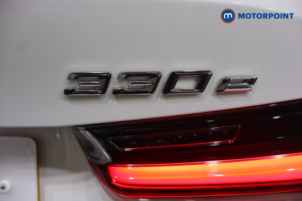 BMW 3 Series M Sport Automatic Petrol Plug-In Hybrid Saloon - Stock Number (1576592) - 32nd supplementary image