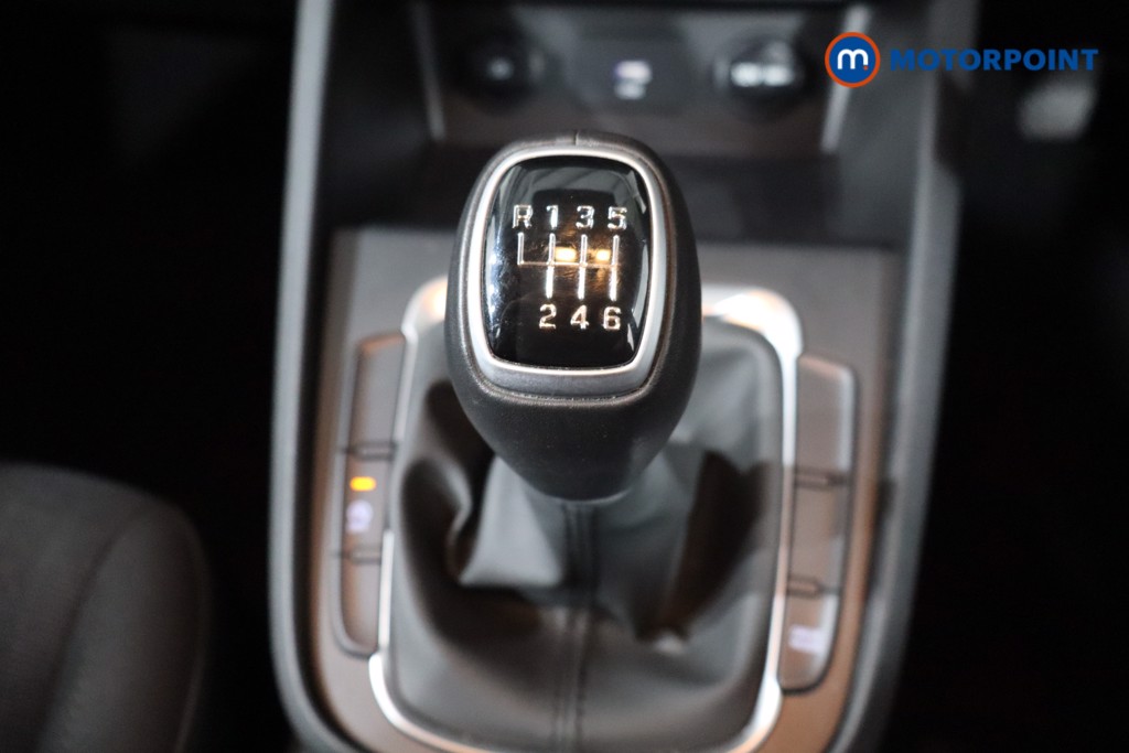 Hyundai Kona Se Connect Manual Petrol-Electric Hybrid SUV - Stock Number (1577948) - 18th supplementary image