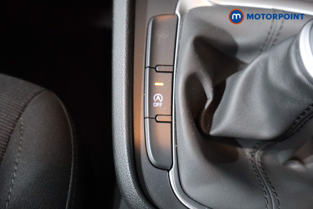 Hyundai Kona Se Connect Manual Petrol-Electric Hybrid SUV - Stock Number (1577948) - 19th supplementary image