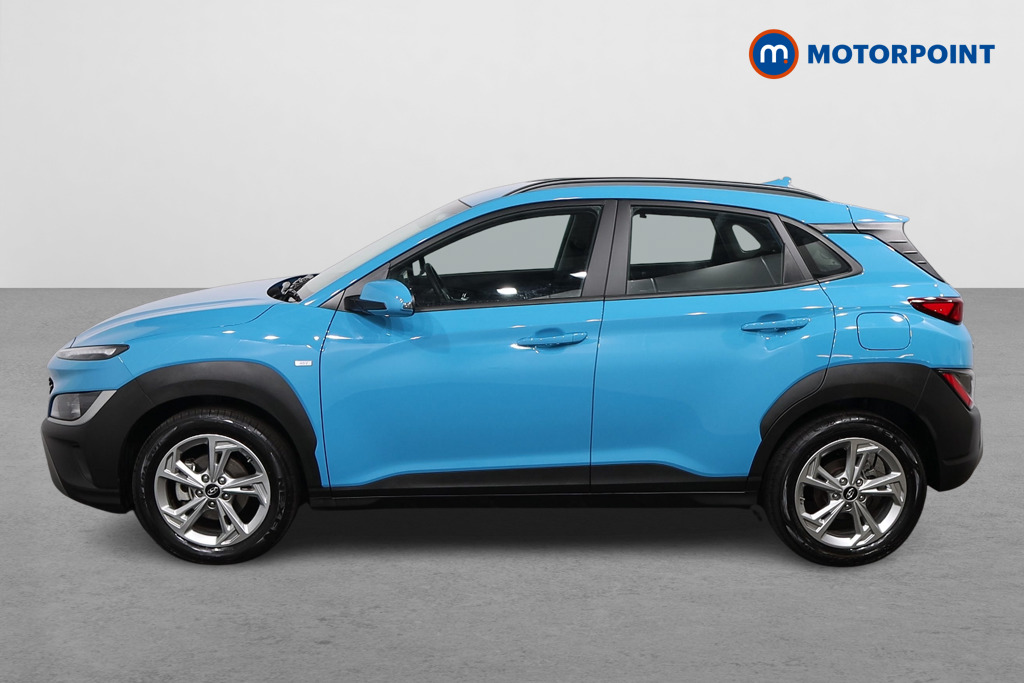 Hyundai Kona Se Connect Manual Petrol-Electric Hybrid SUV - Stock Number (1577948) - Passenger side