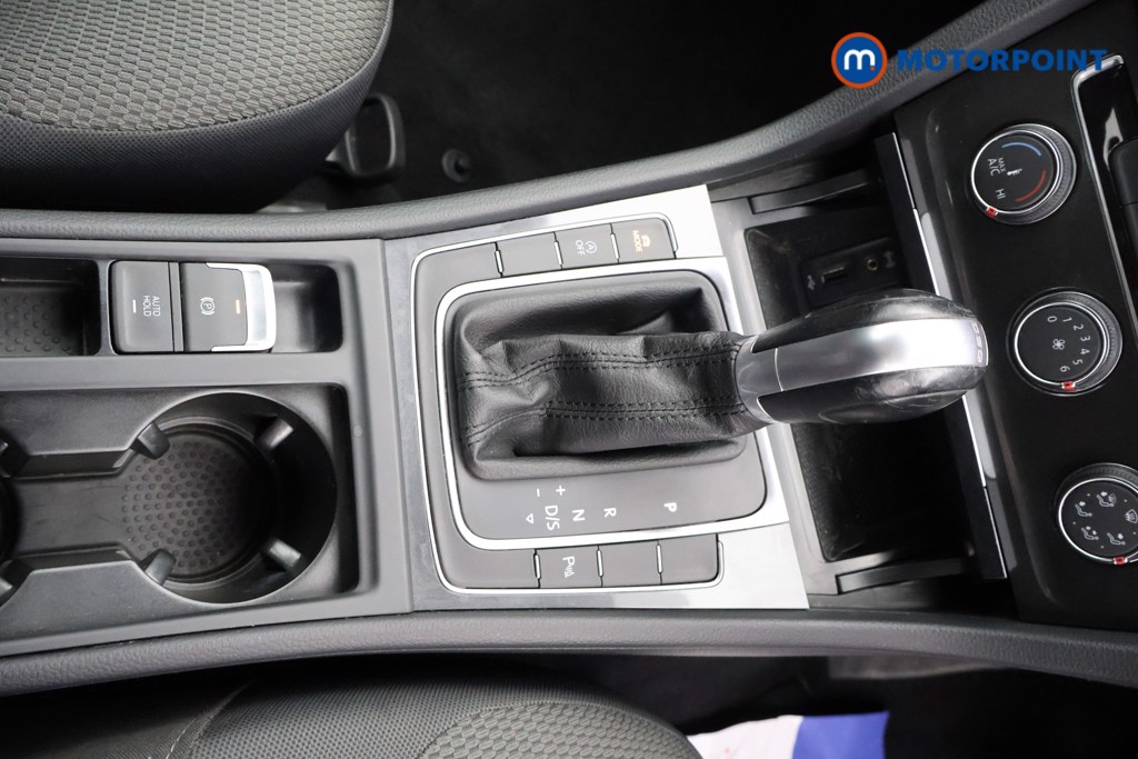 Volkswagen Golf SE Automatic Diesel Hatchback - Stock Number (1560057) - 6th supplementary image