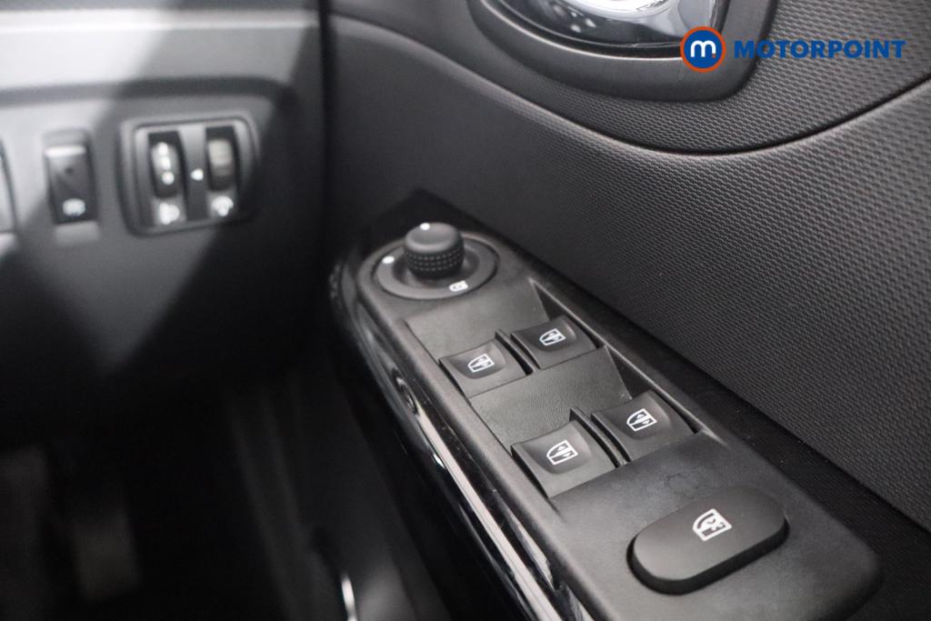 Renault Captur Dynamique Medianav Manual Diesel SUV - Stock Number (1565485) - 11th supplementary image