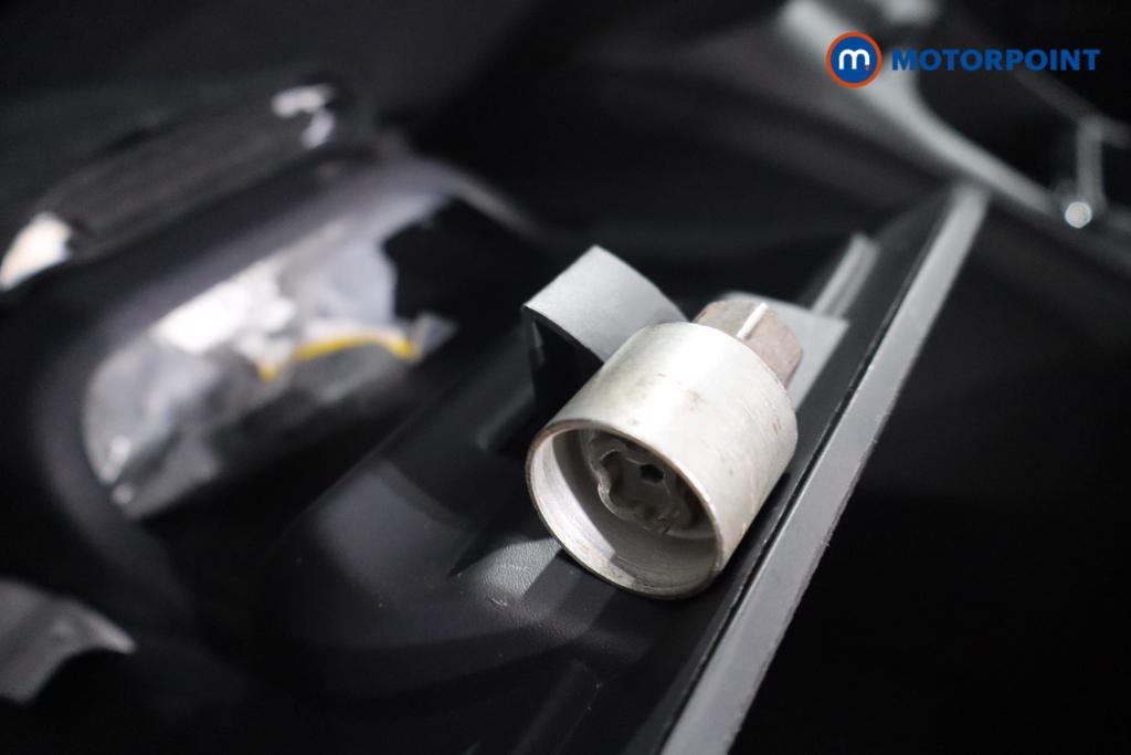 Renault Captur Dynamique Medianav Manual Diesel SUV - Stock Number (1565485) - 13th supplementary image