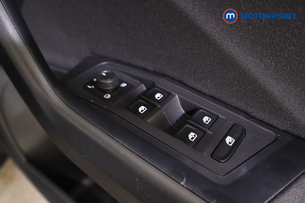 Volkswagen T-Roc Life Manual Petrol SUV - Stock Number (1566505) - 11th supplementary image