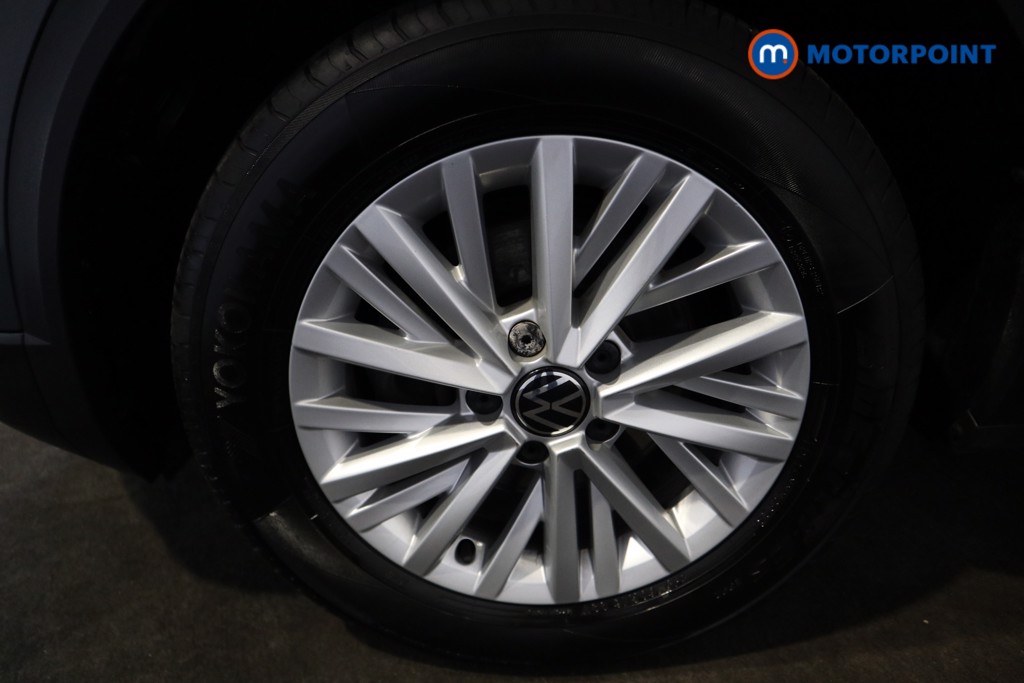 Volkswagen T-Roc Life Manual Petrol SUV - Stock Number (1566505) - 17th supplementary image
