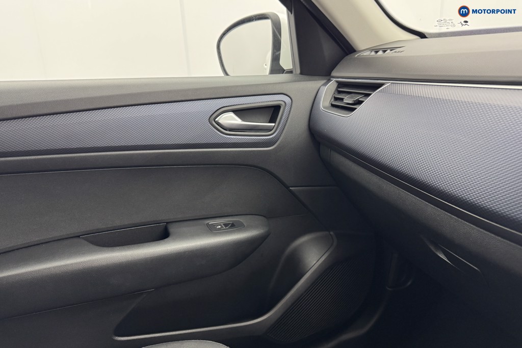 Renault Arkana Iconic Automatic Petrol SUV - Stock Number (1566833) - 17th supplementary image
