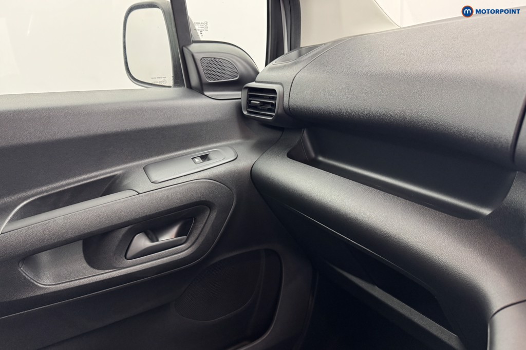 Vauxhall Combo Cargo Prime Automatic Electric Panel Van - Stock Number (1567215) - 14th supplementary image