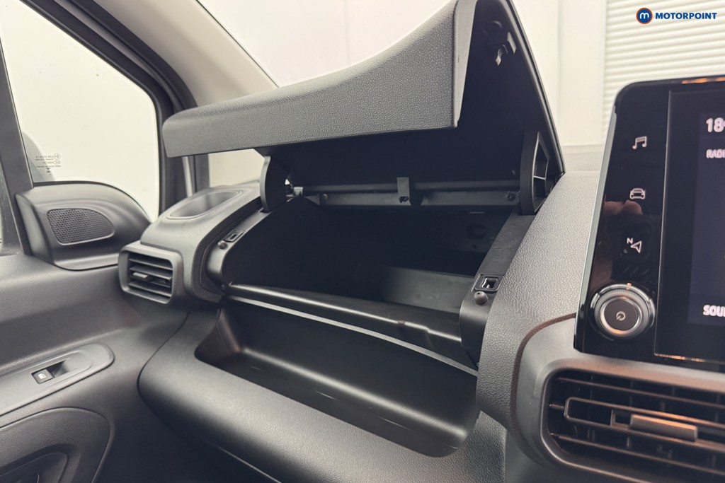 Vauxhall Combo Cargo Prime Automatic Electric Panel Van - Stock Number (1567215) - 15th supplementary image