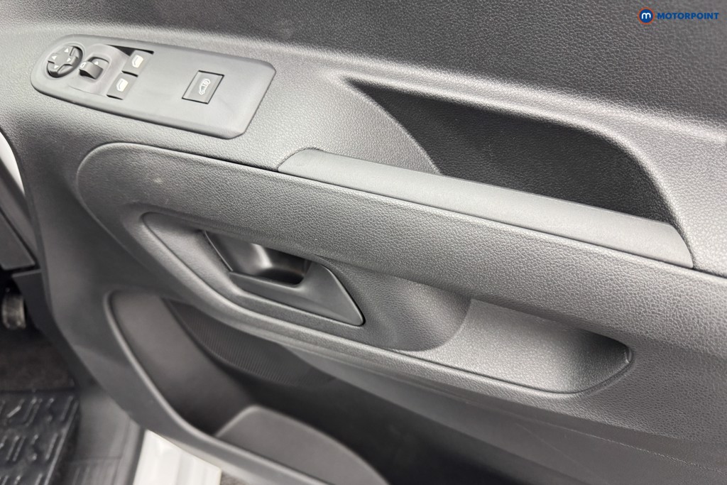 Vauxhall Combo Cargo Prime Automatic Electric Panel Van - Stock Number (1567215) - 18th supplementary image