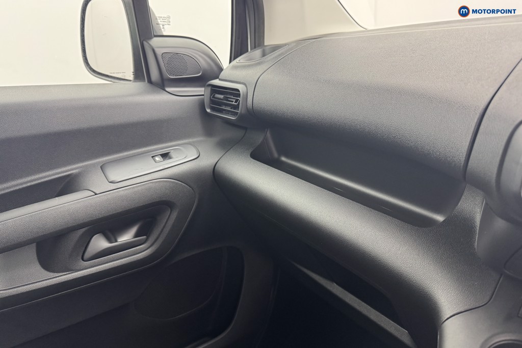 Vauxhall Combo Cargo Prime Automatic Electric Panel Van - Stock Number (1567298) - 14th supplementary image