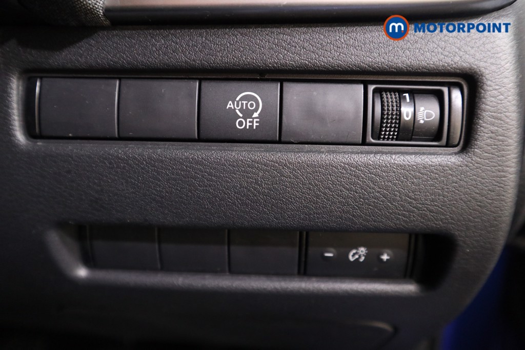 Nissan Qashqai Acenta Premium Manual Petrol SUV - Stock Number (1567309) - 9th supplementary image